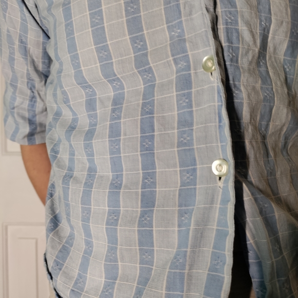 Vintage Women's Button Up - Picture 4 of 5